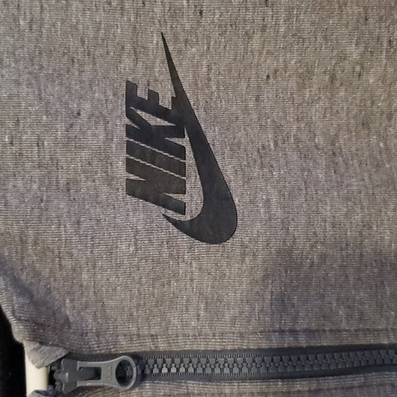 NIKE TECH SWEATSHIRT FLEECE. - Picture 3 of 8
